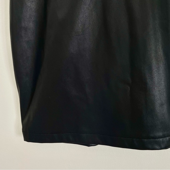 Topshop Leather Look Side Twist Mini Skirt In Black Size 8 EUC - Picture 11 of 11